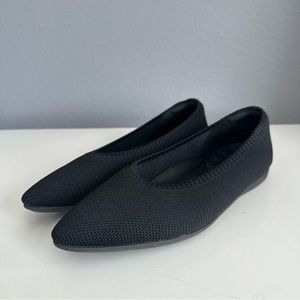 VIVAIA Black Pointed Toe Flat Shoes Size 39